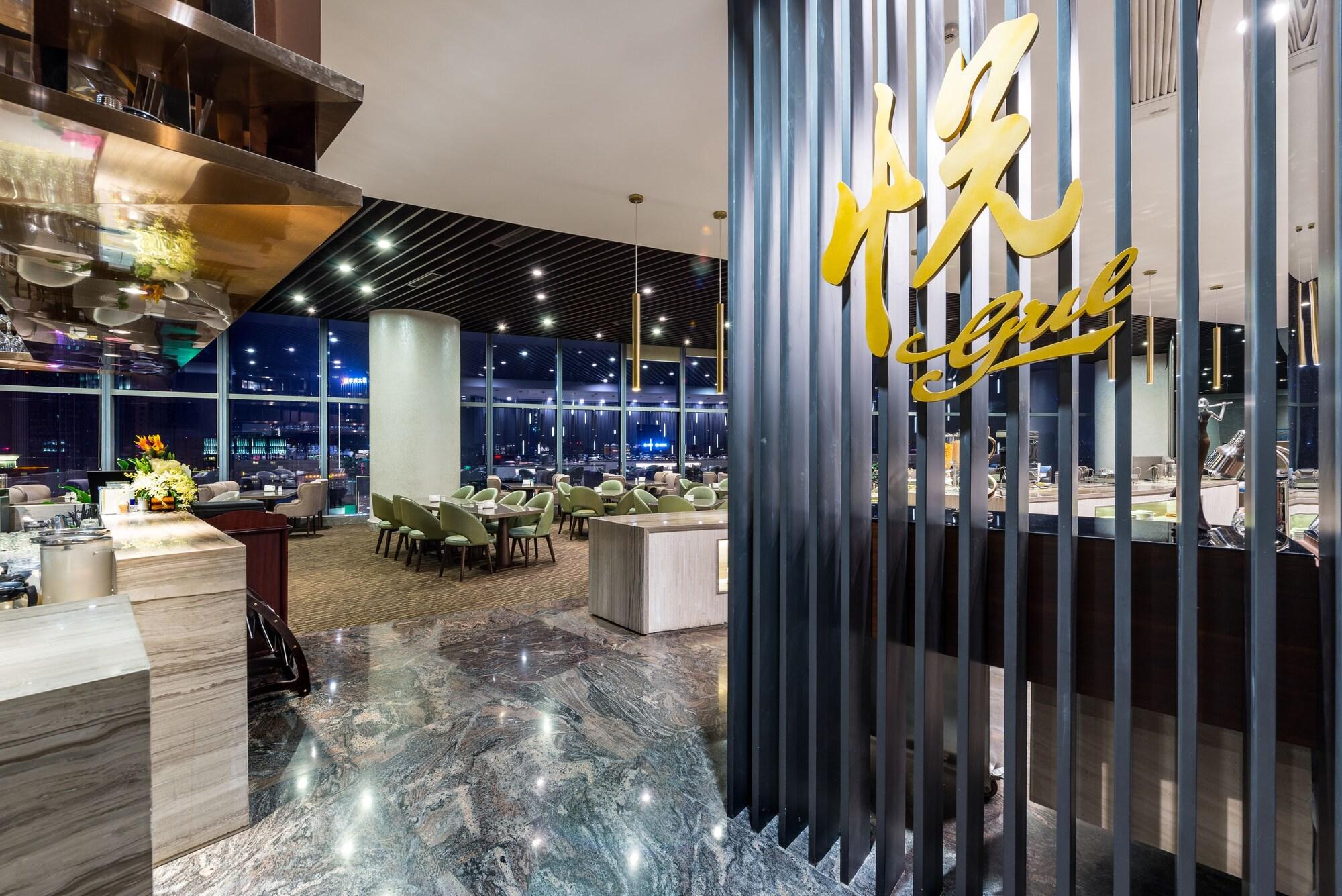 Grand Madison Qingdao Harbour view Central 6/50