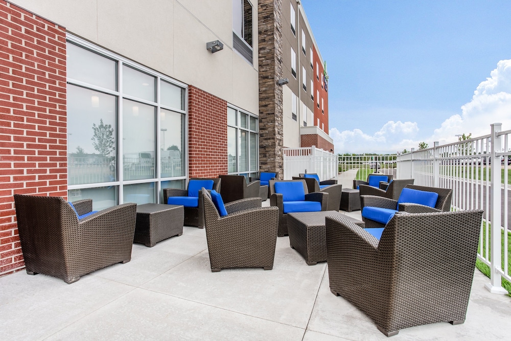 Holiday Inn Express & Suites Ottawa 41/50