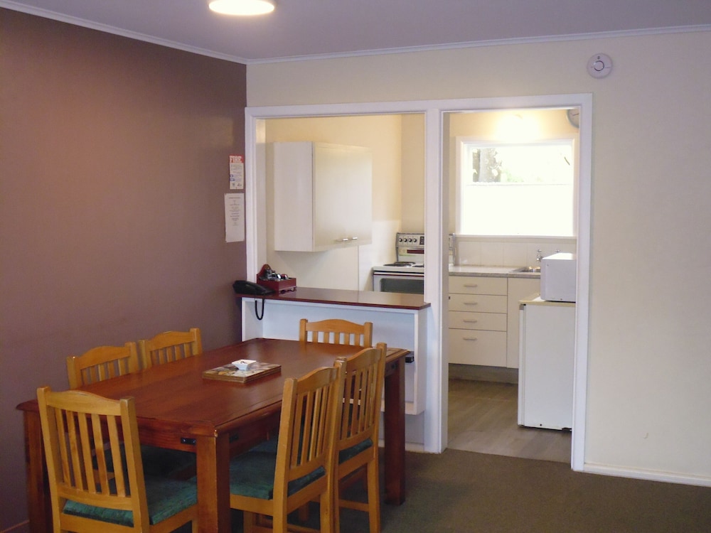 Spa Lodge Motel 33/49