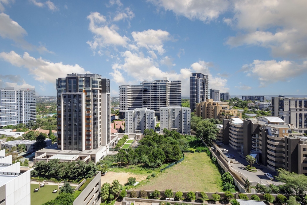 Westpoint Executive Suites - Apartments 67/70