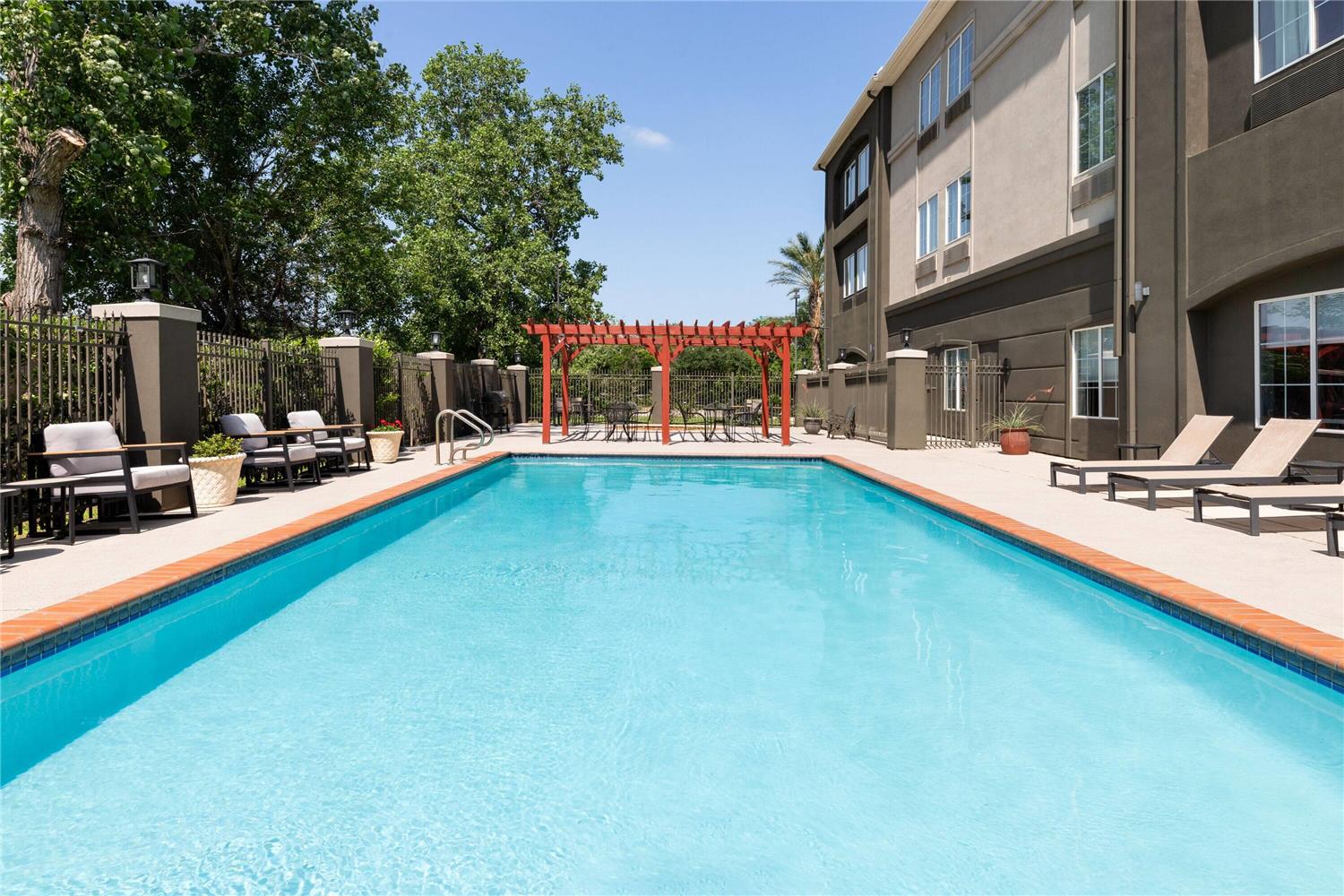 La Quinta Inn & Suites by Wyndham-Brookshire-West Katy 39/39