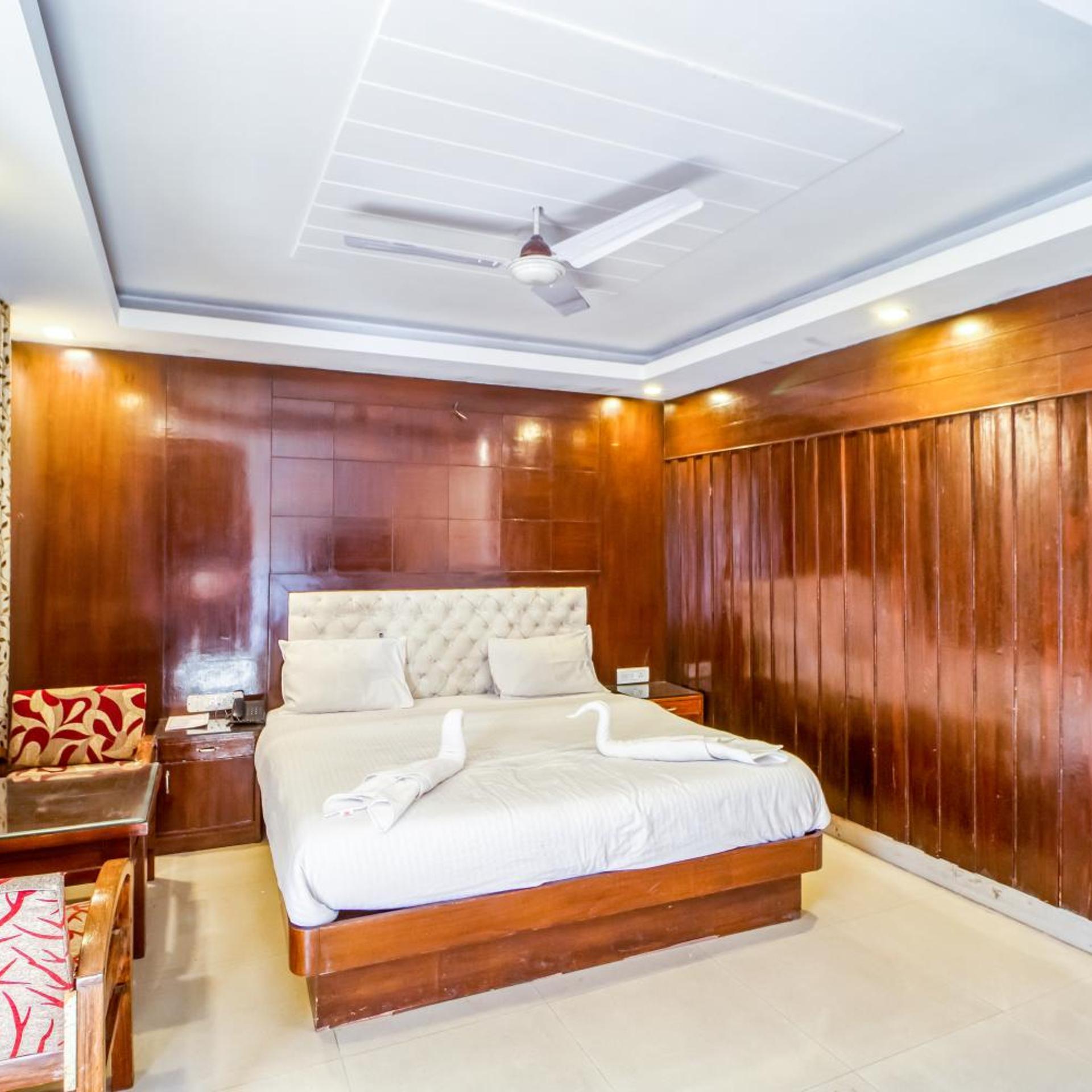 Oyo 1455 Hotel Deep 8/34