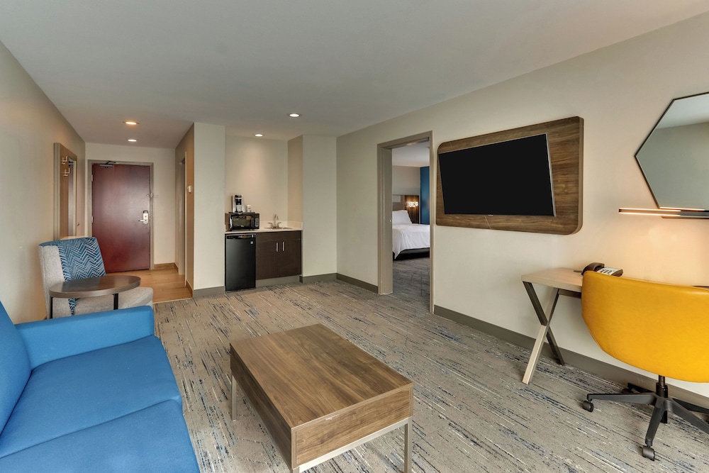 Holiday Inn Express Suites Ardmore An Ihg Hotel 40/55