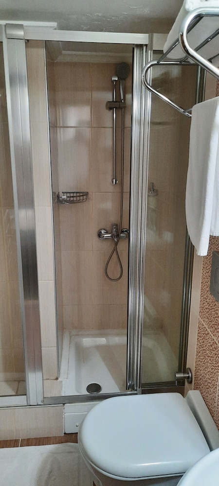 Hosta Otel 28/29
