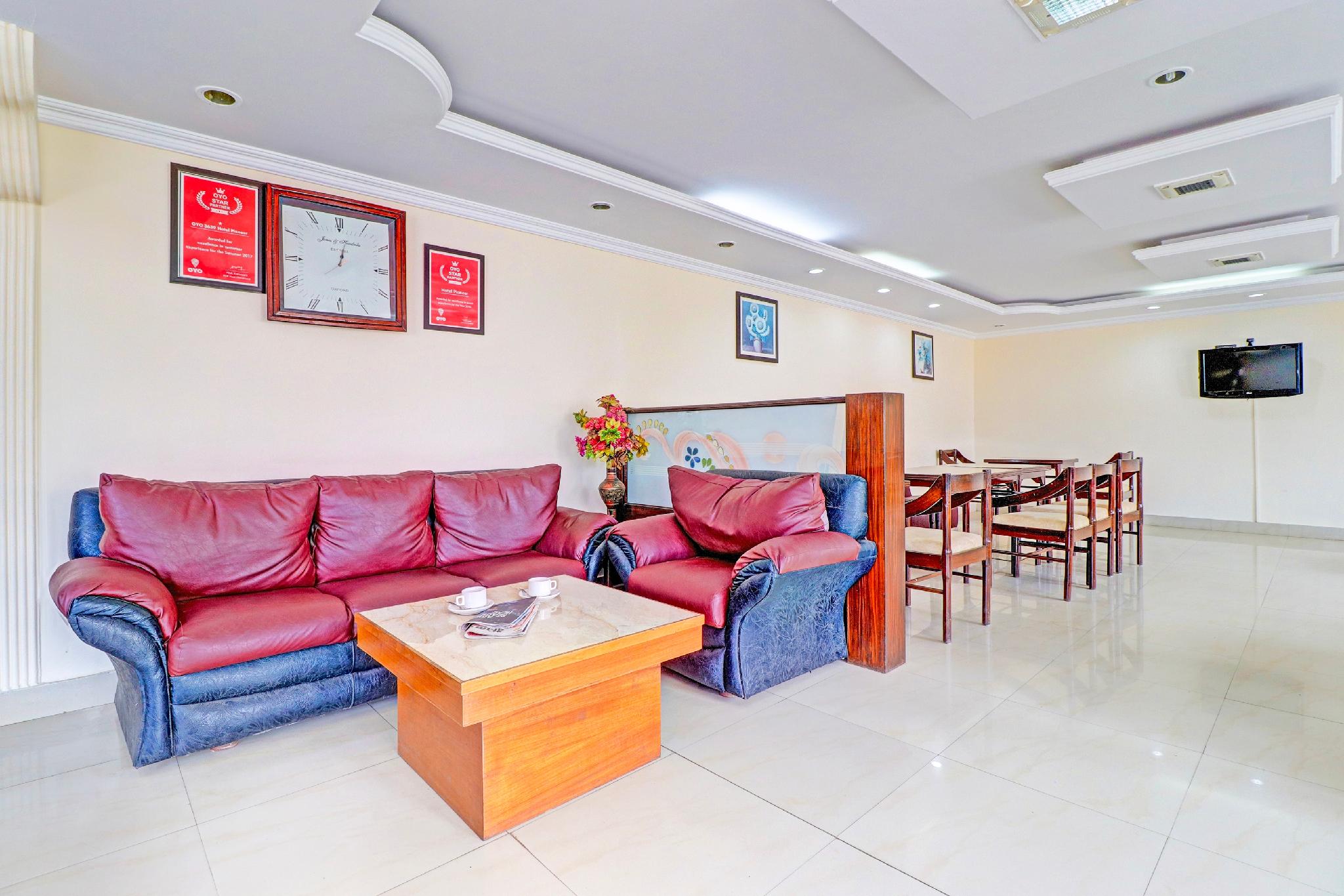 Capital O 3639 Hotel Pioneer 16/33