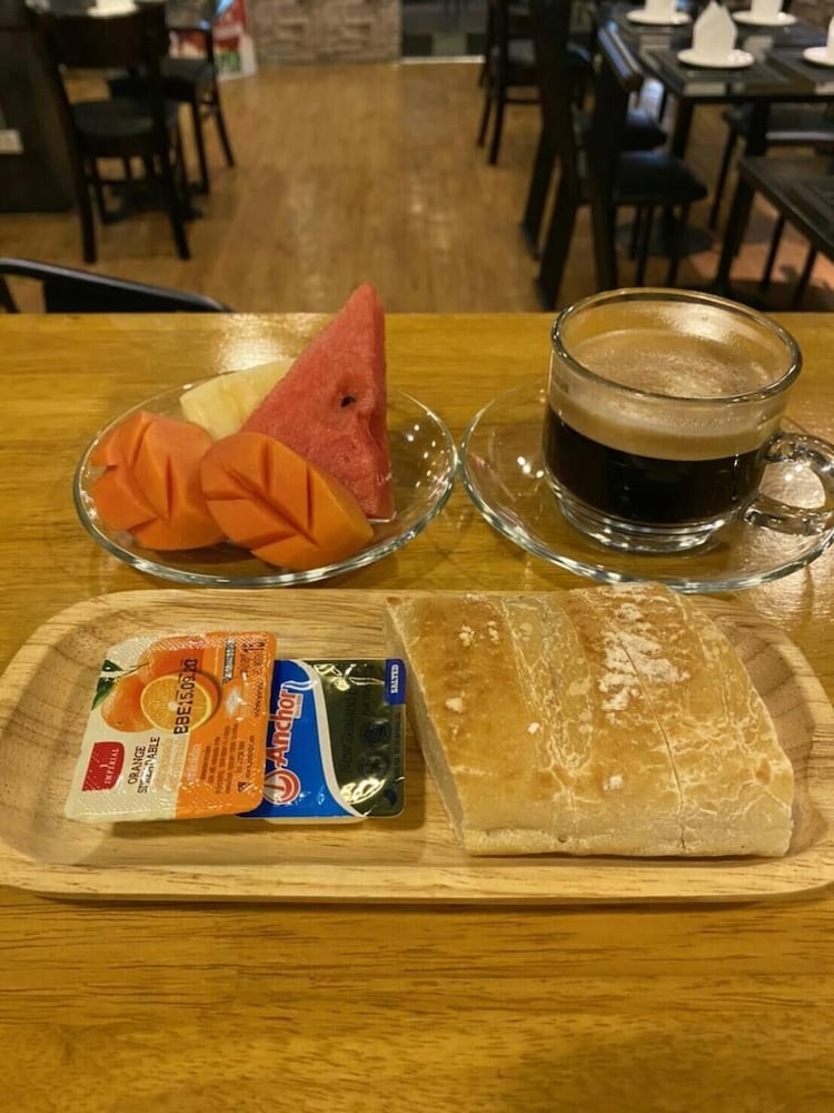 Parvena Hotel 56/64