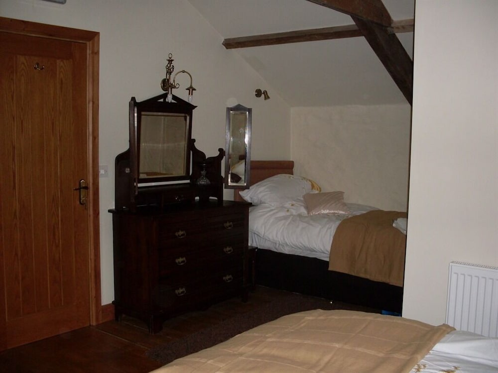 The Barn B and B 15/49