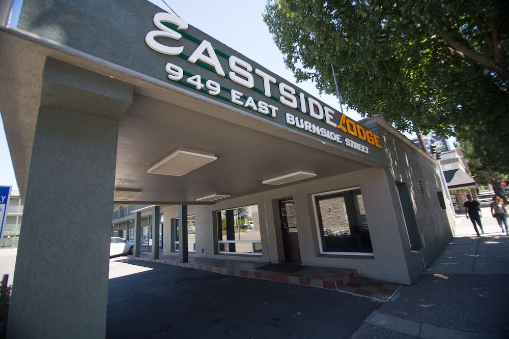 Eastside Lodge 3/60