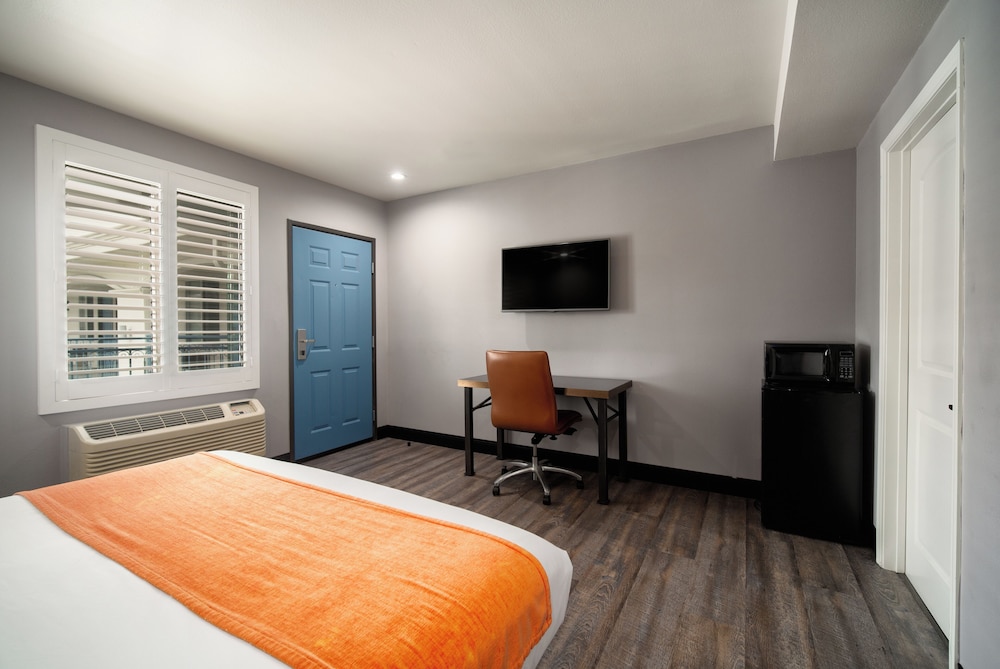 LYFE INN & SUITES by AGA - LAX Airport 31/60