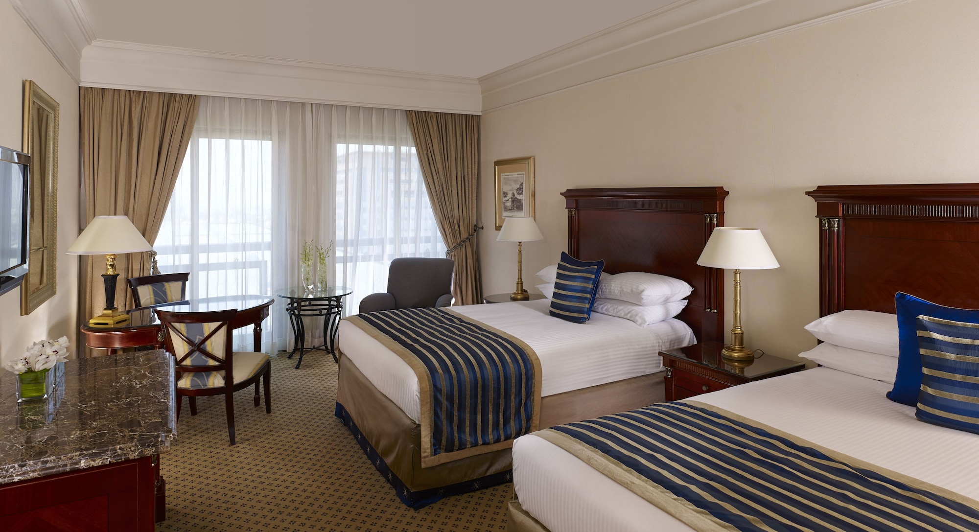 Premium, Twin Beds, Working Area