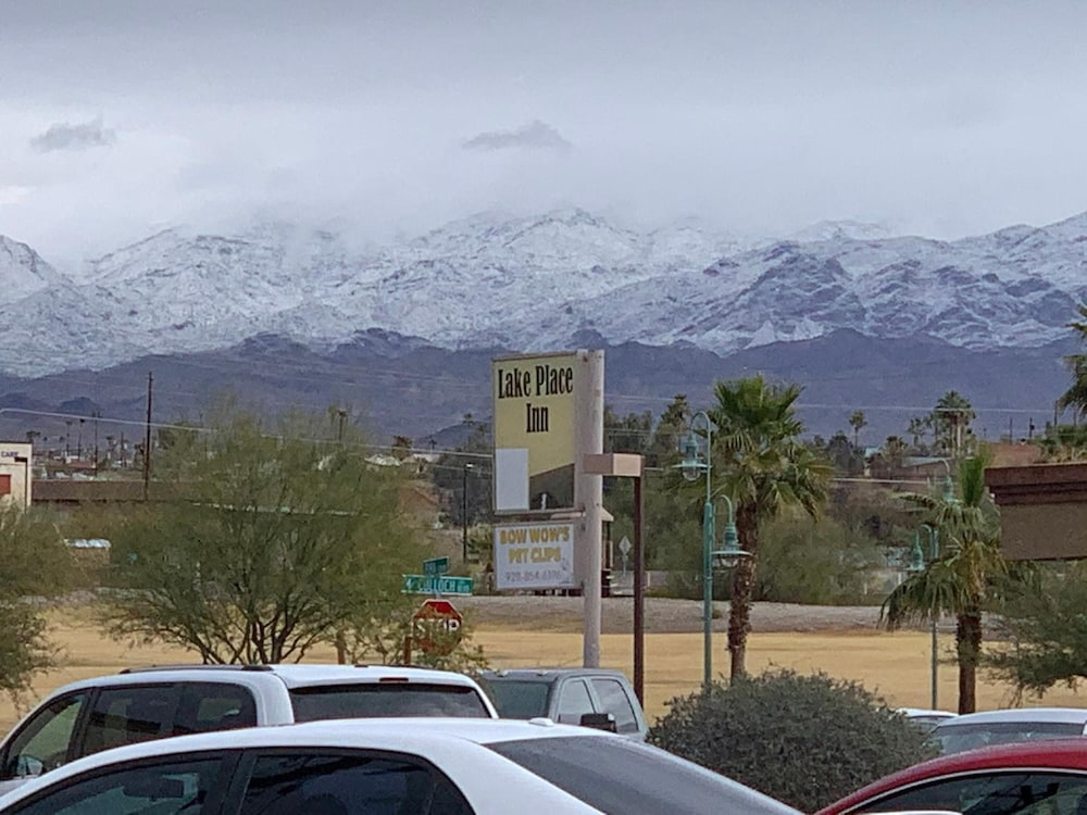 Lake Place Inn 16/21