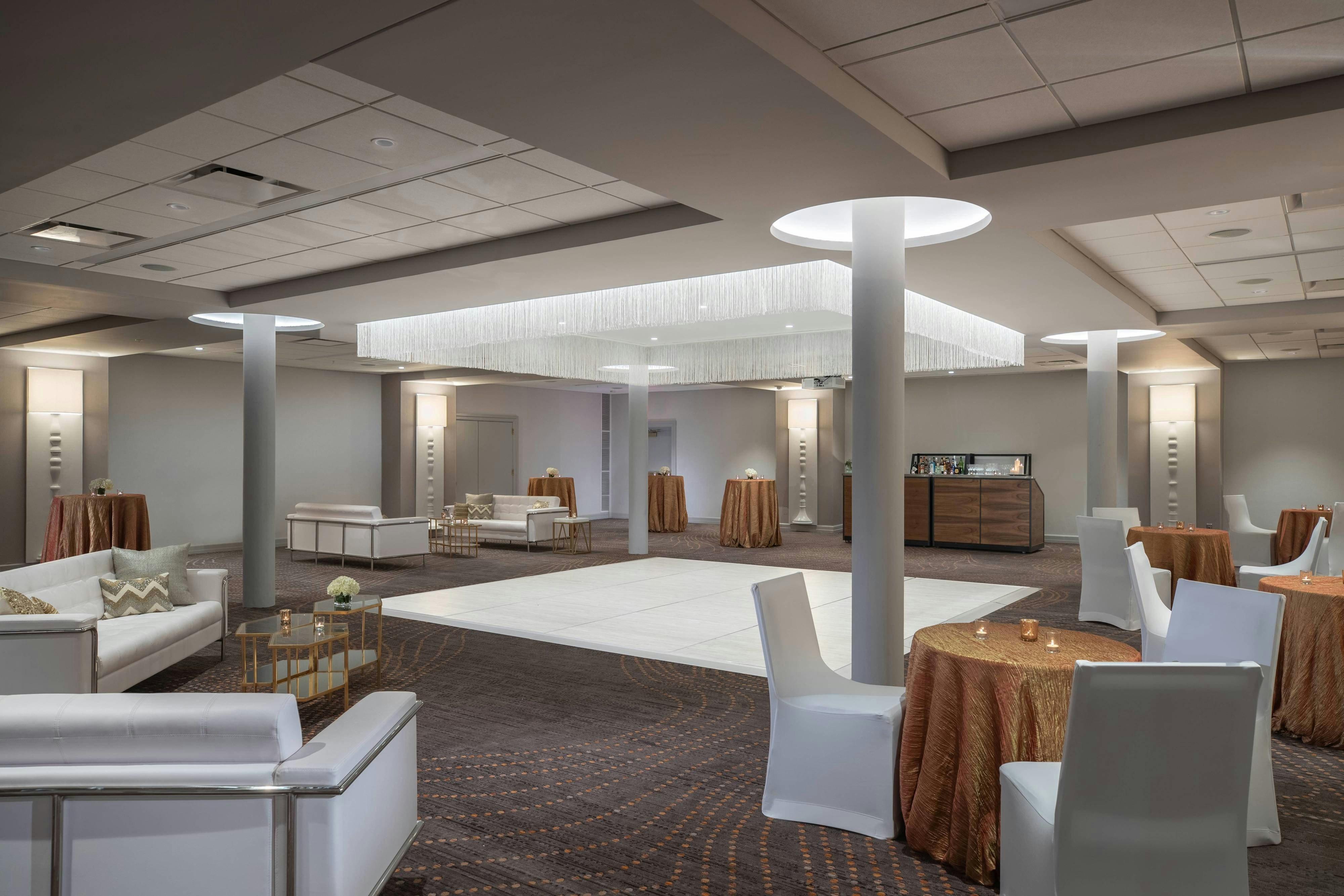 Renaissance Des Moines Savery Hotel 6/20