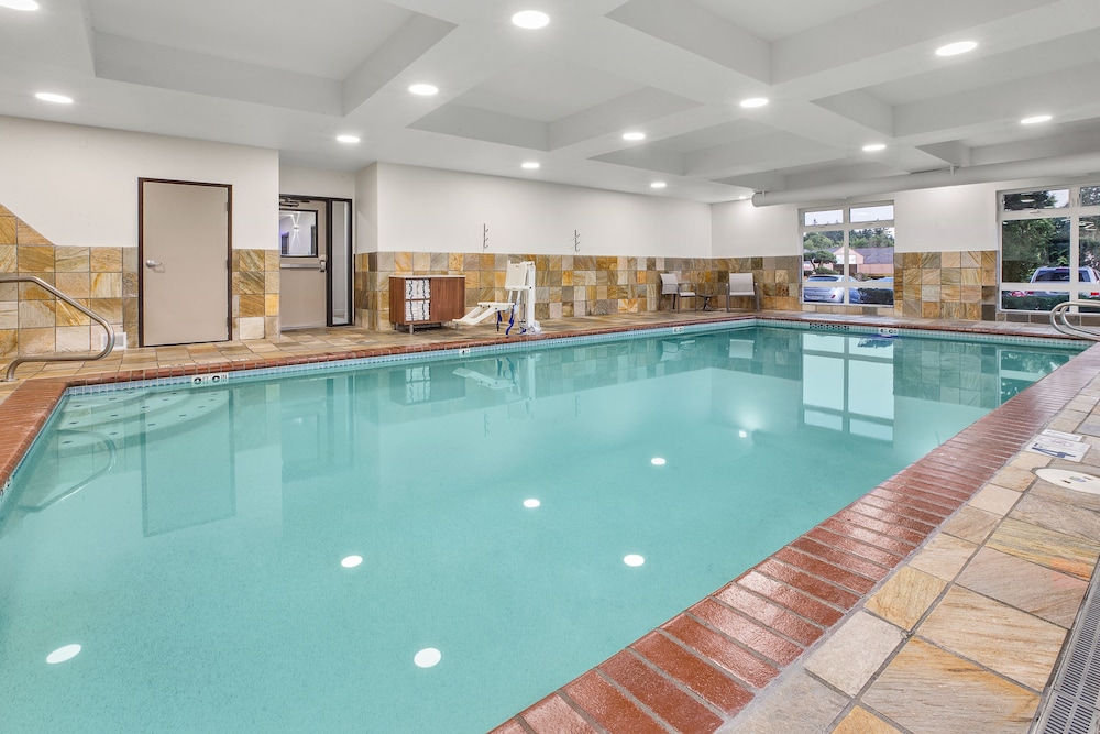 swimming pool spa
