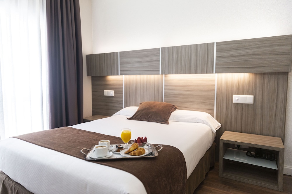 Hotel Aa Serrano By Silken 20/52