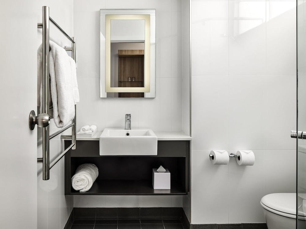 Ibis Styles Tamworth 47/51