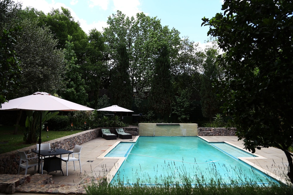 Sandton Lodge Rivonia 5/59