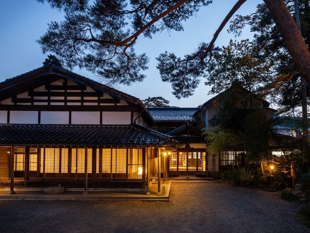 KOSHI NO YADO TAKASHIMAYA 4/50