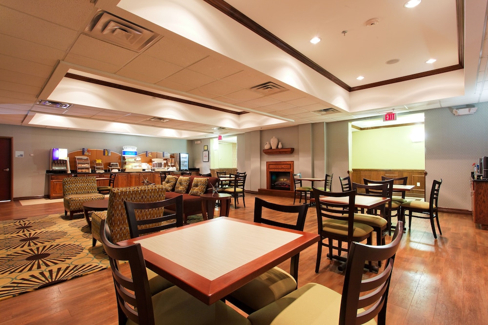 Holiday Inn Express Hotel Suites Corpus Christi Portland 41/54