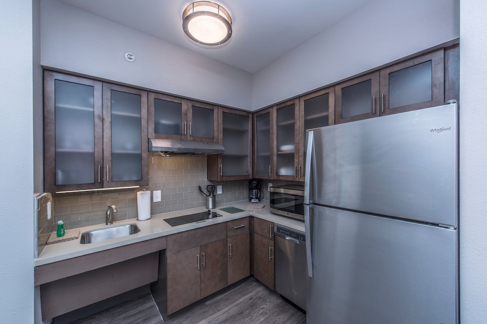 STAYBRIDGE SUITES CHARLESTON - MOUNT PLEASANT 24/60