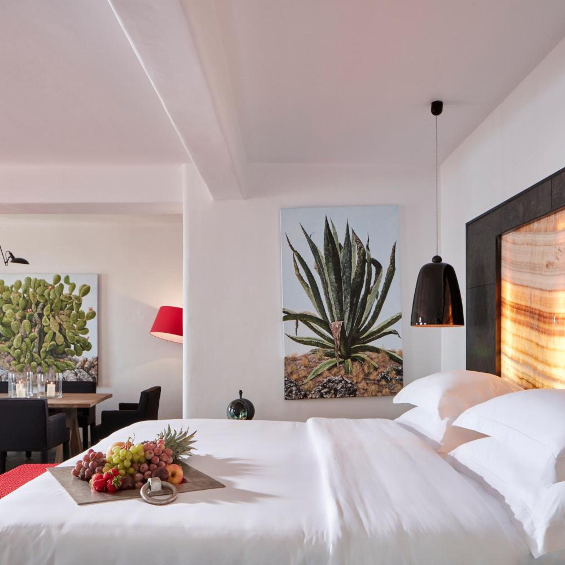 Grand, Mystique, Suite, King Bed, Sea View, Outdoor Jetted Tub