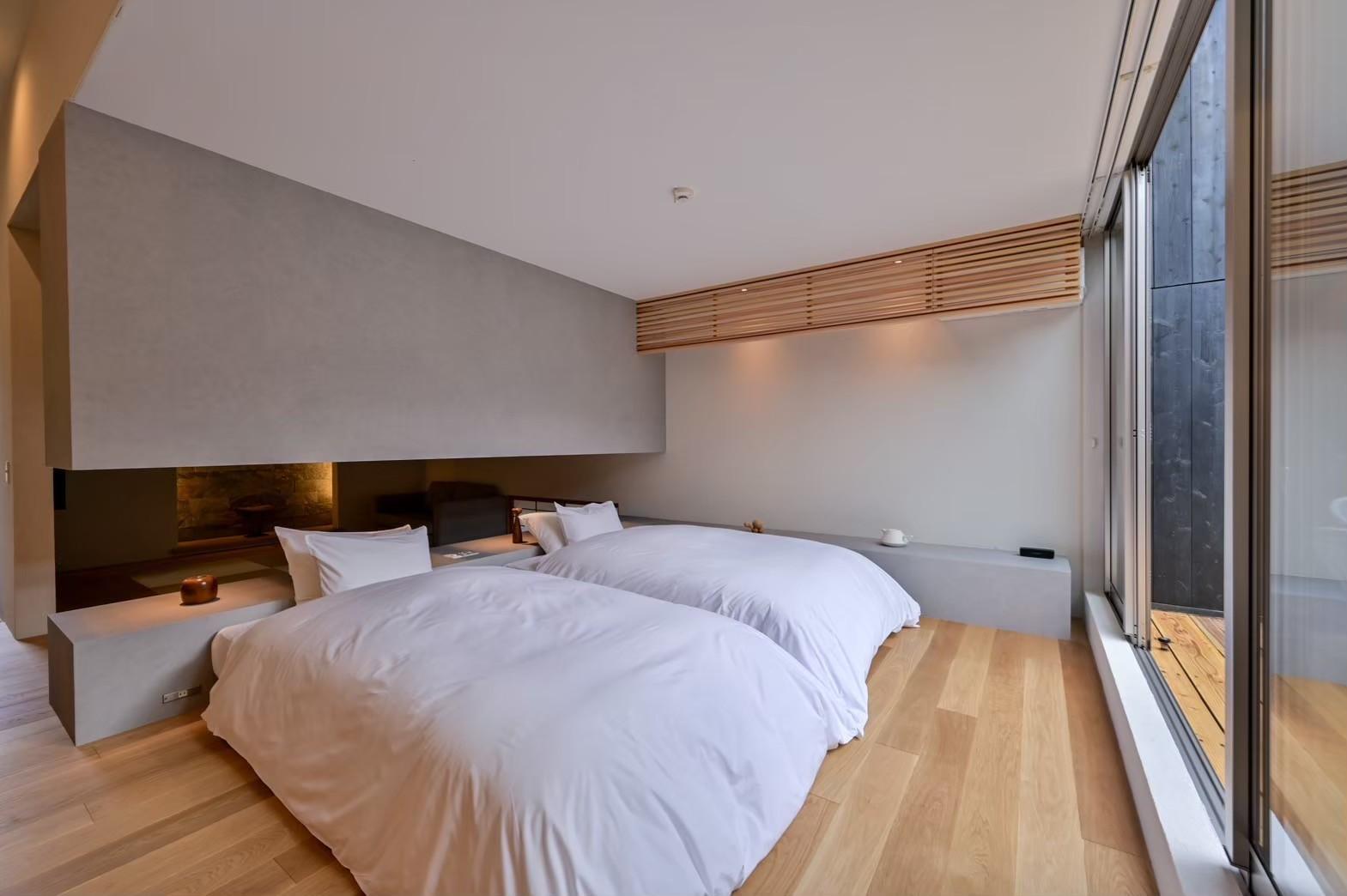 Stone, Cottage, Suite, Twin Beds, Outdoor Bath