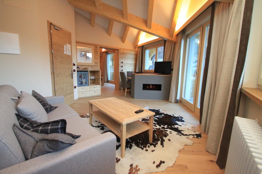 TEVINI DOLOMITES CHARMING HOTEL 48/56