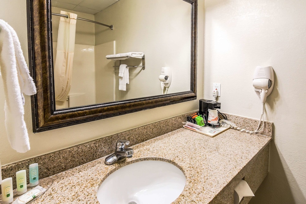 Quality Inn Alexander City 30/53