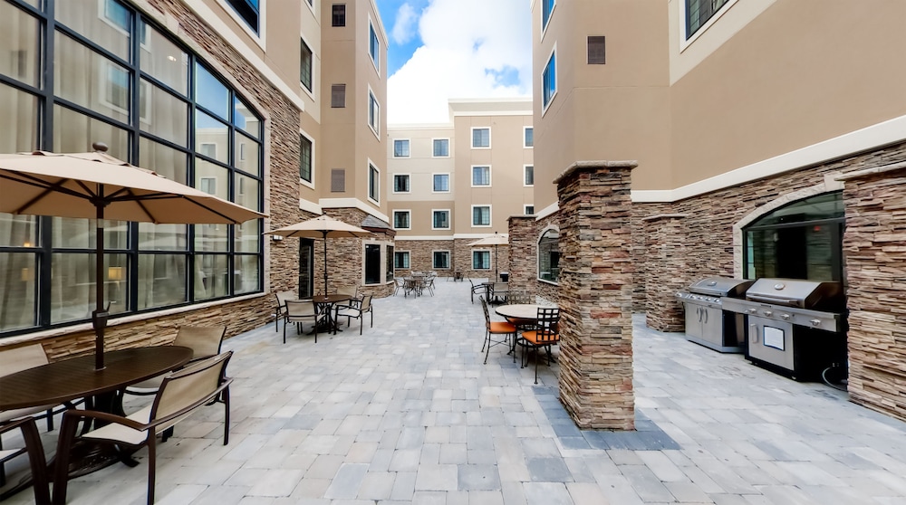 Staybridge Suites Ann Arbor Univ of Michigan 36/54
