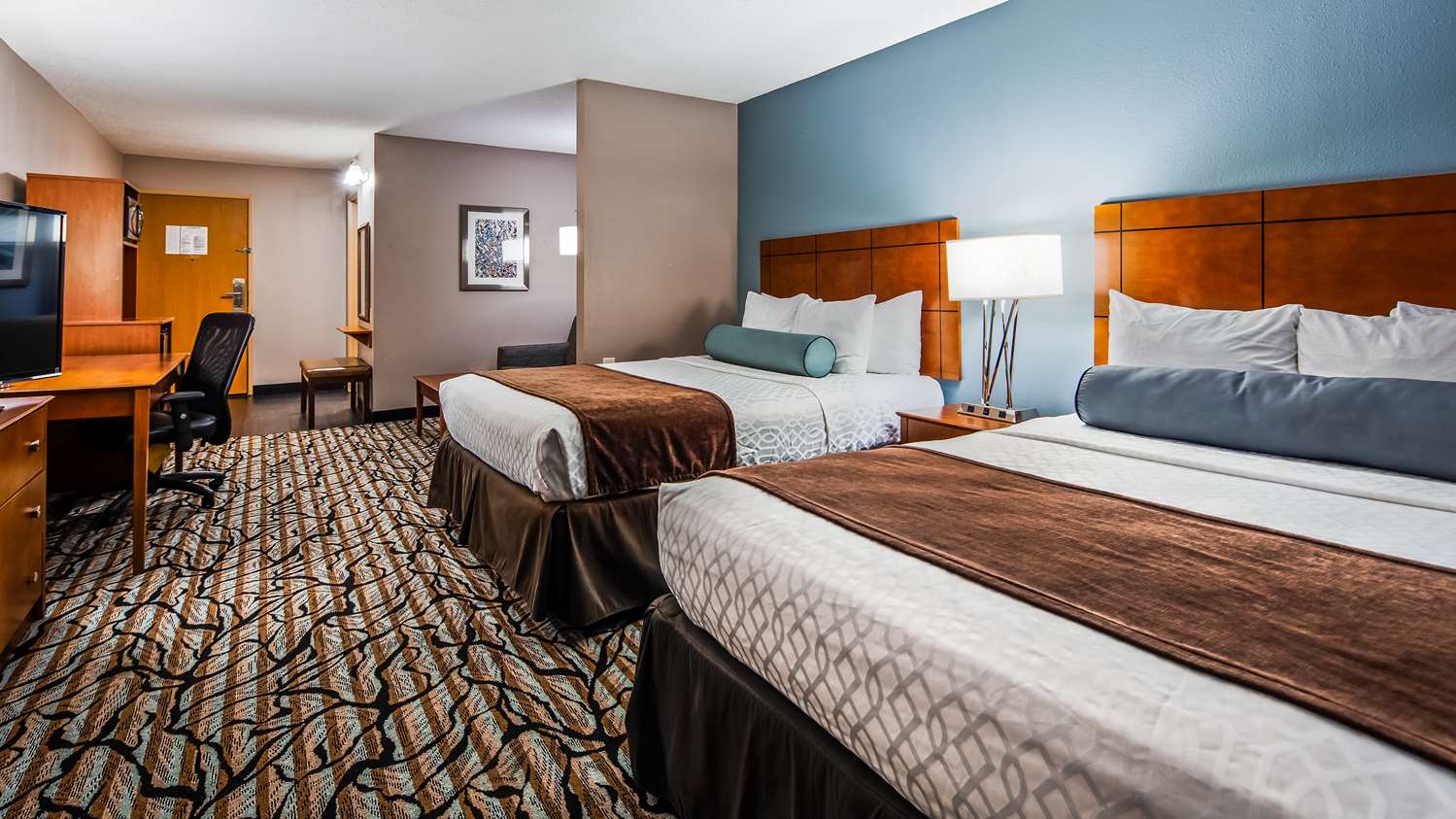 Suite, 2 Queen Beds, Sofa