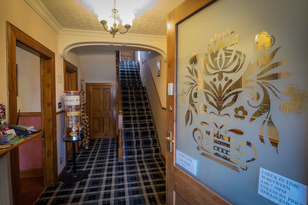 Dionard Guest House 3/46