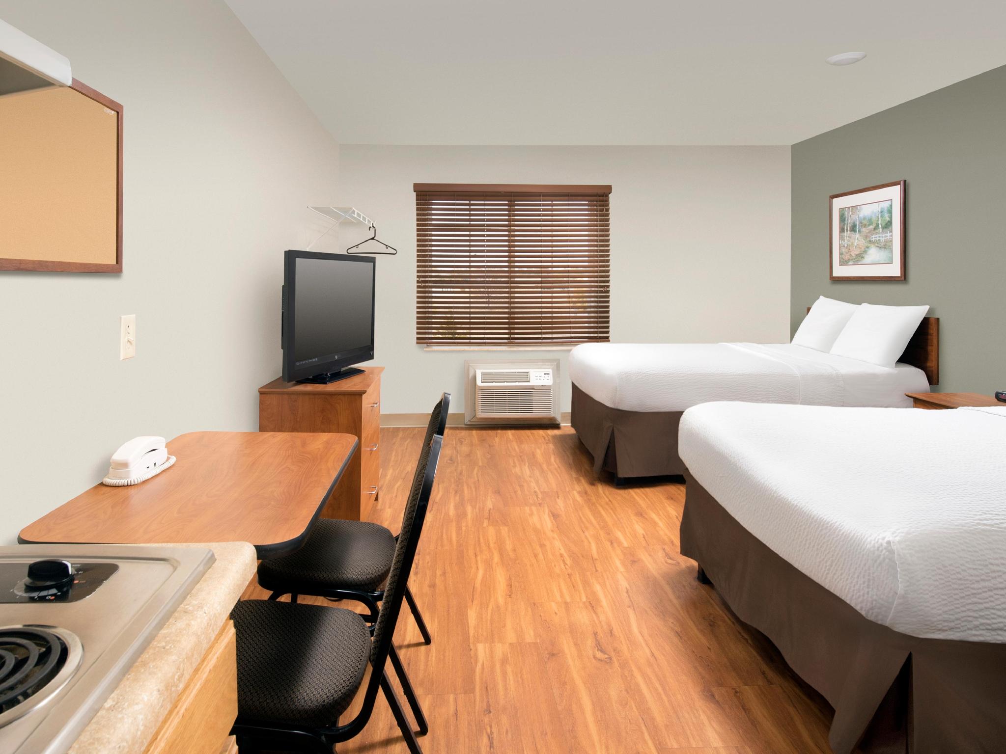 STUDIO, 2 DOUBLE BEDS