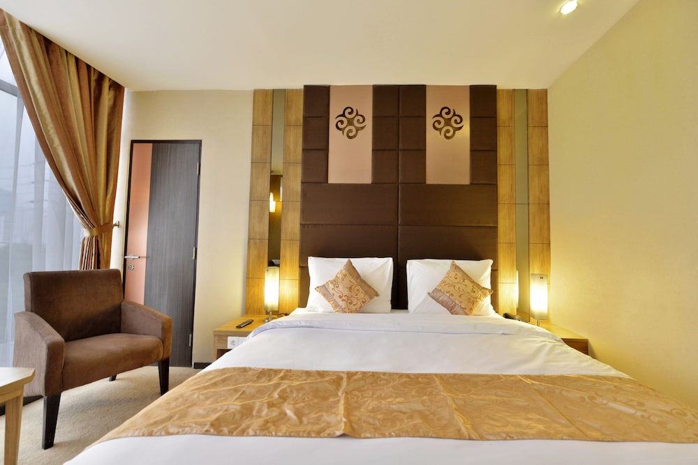 Grand Tjokro Jakarta 18/68