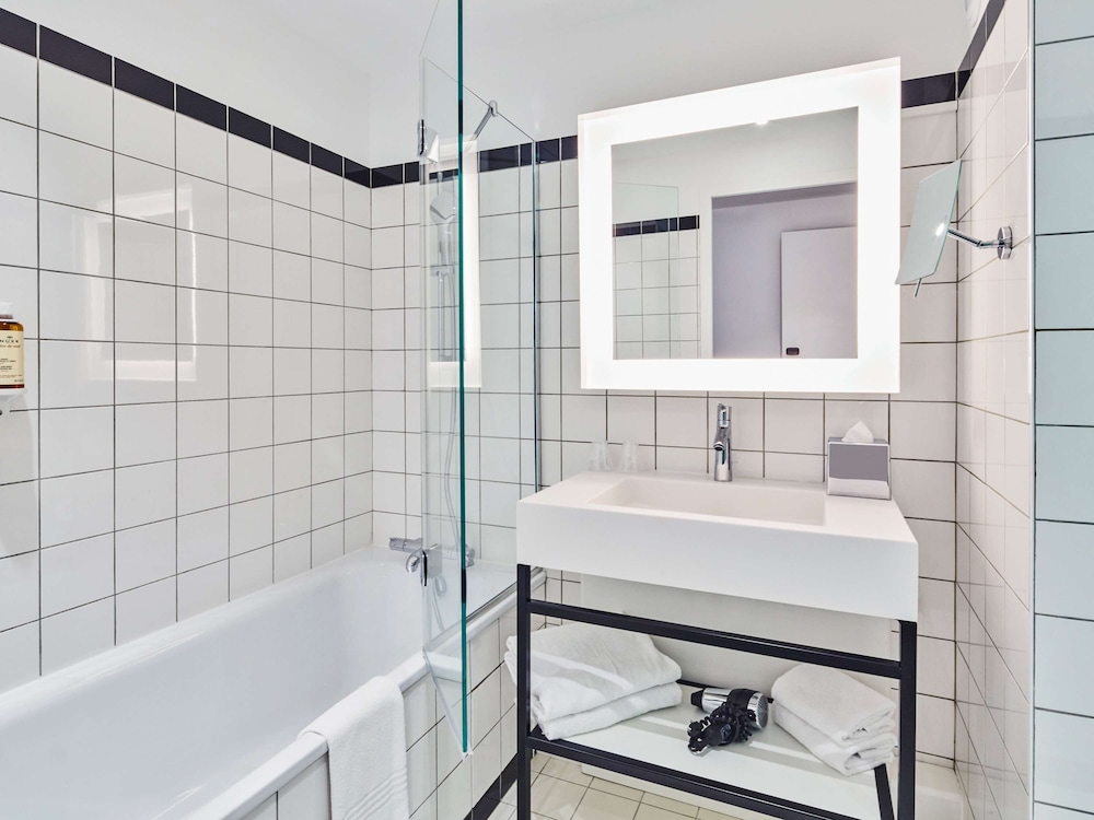 Mercure Paris Orly Tech Airport 18/78
