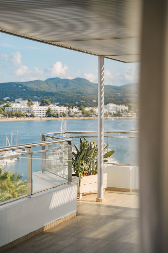 Hotel Sa Clau by Mambo Ibiza 31/37