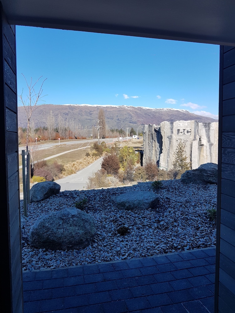West Meadows Motel of Wanaka 47/50