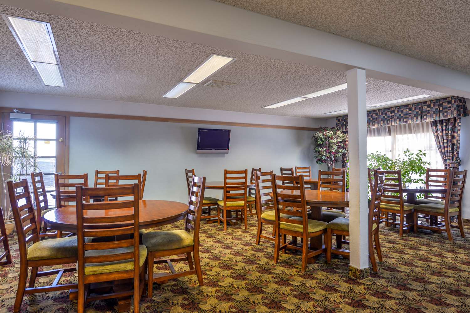restaurant cafeteria