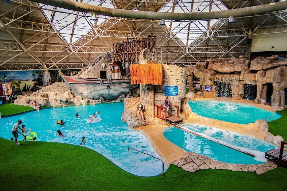 Emerald Resort & Casino 39/50