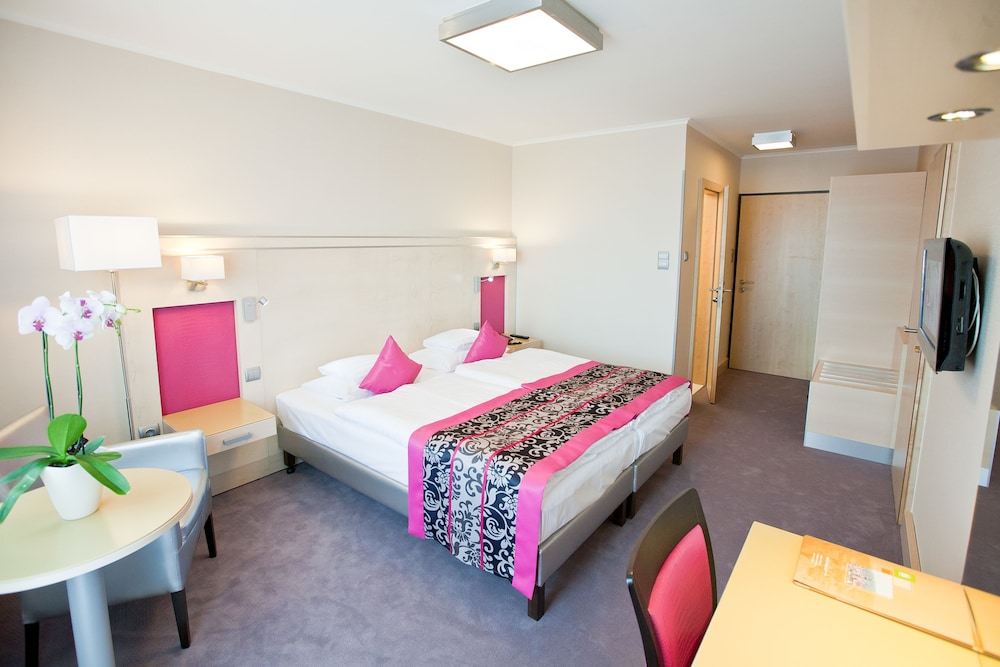 Hotel Sopron 27/73