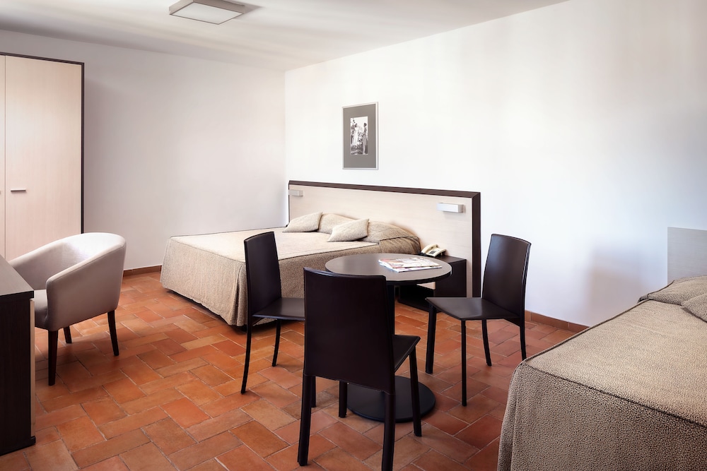 Hotel Praga 1 41/44