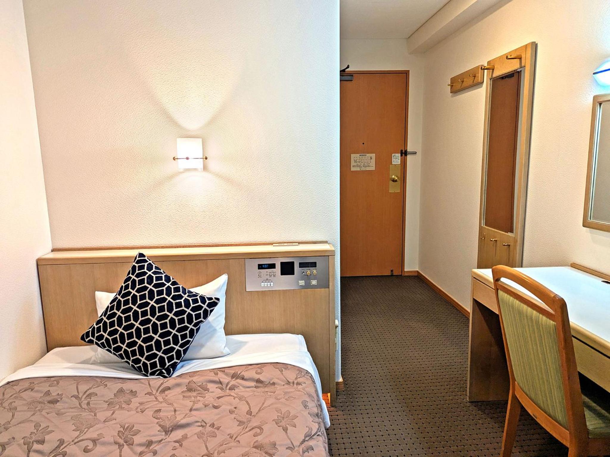 Single, Single Bed