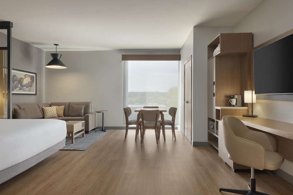 Hyatt Place Windsor 13/50