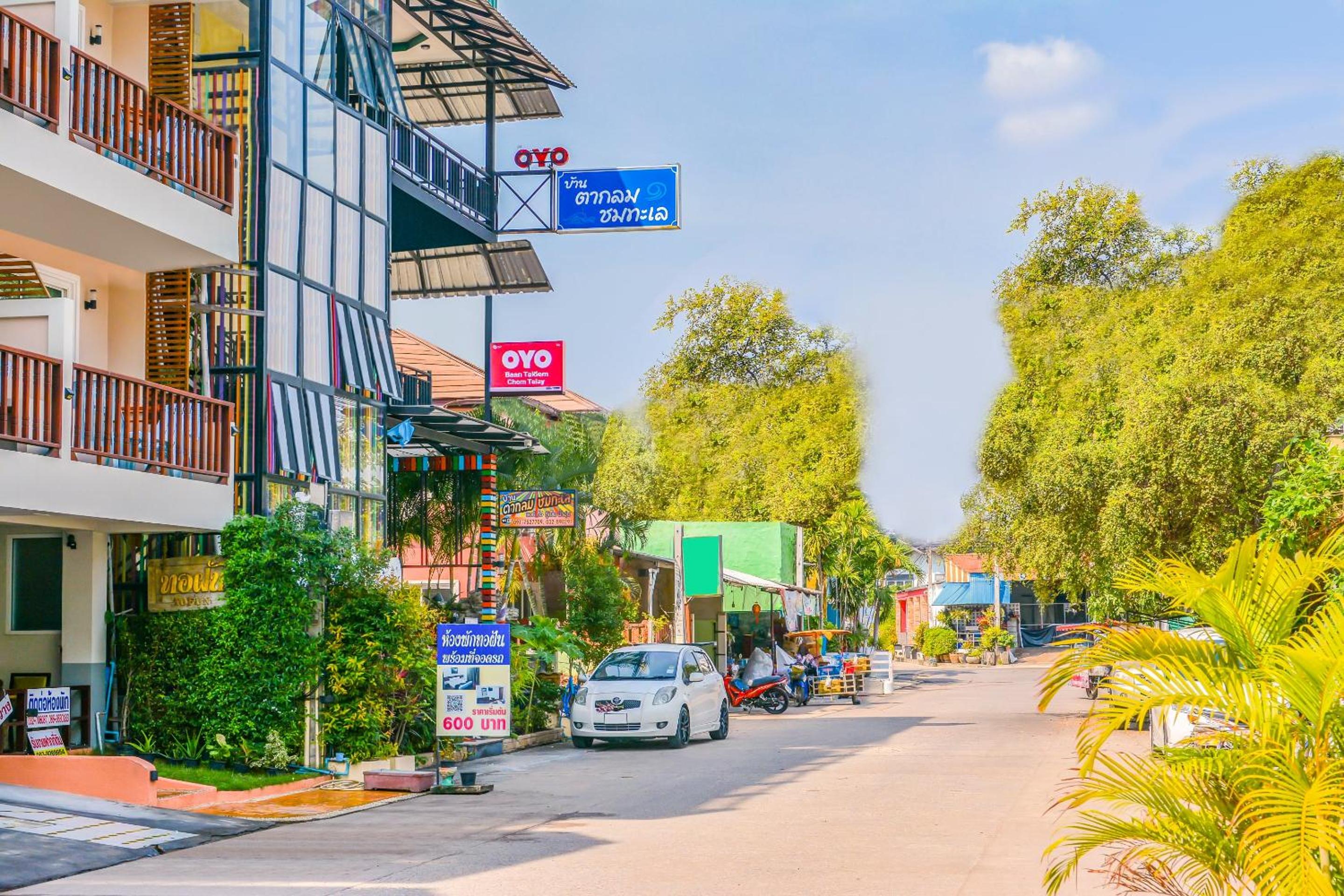Baan Taklom Chomtalay in Cha-am