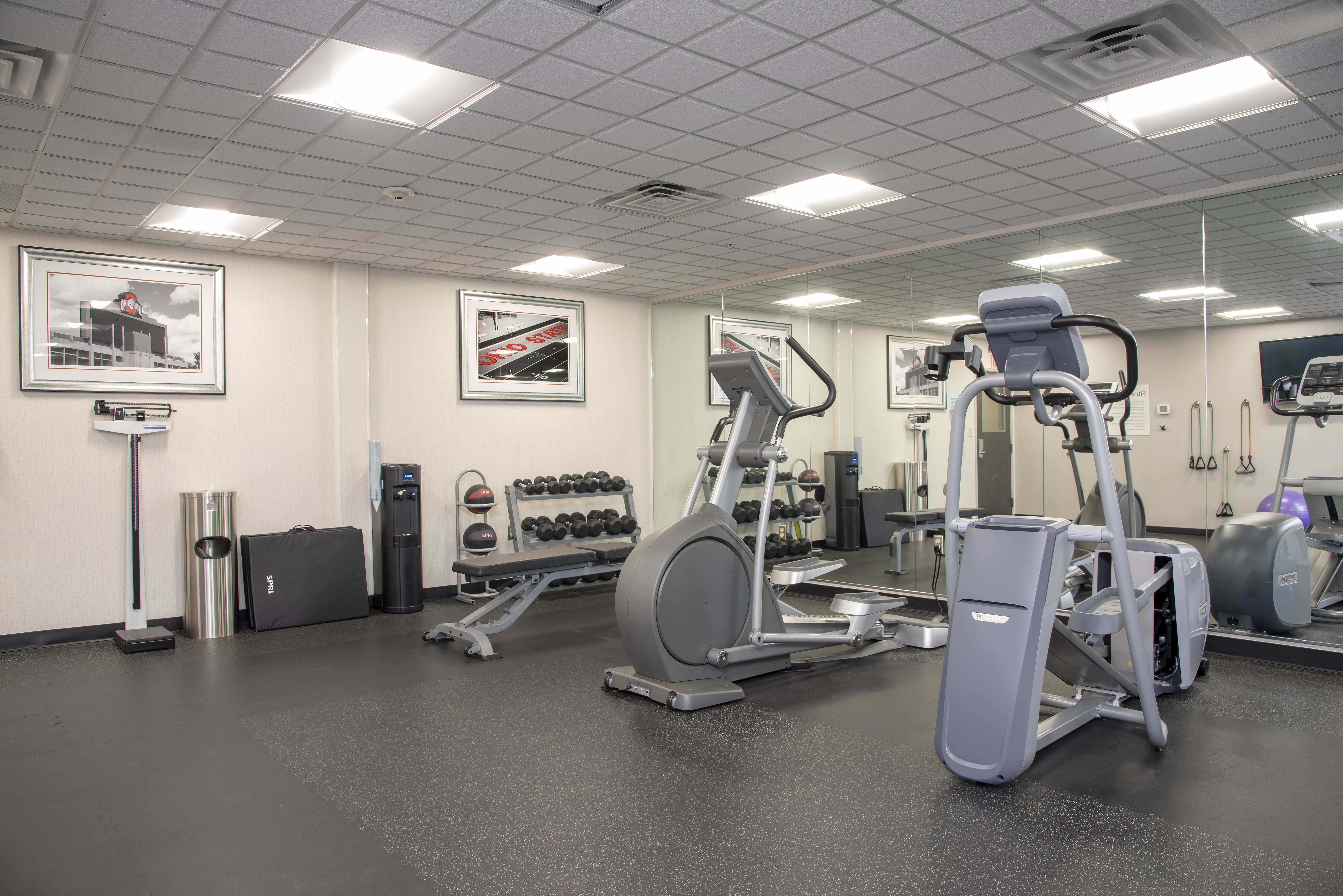 Holiday Inn Express Hotel Suites Columbus Polaris Parkway 47/77