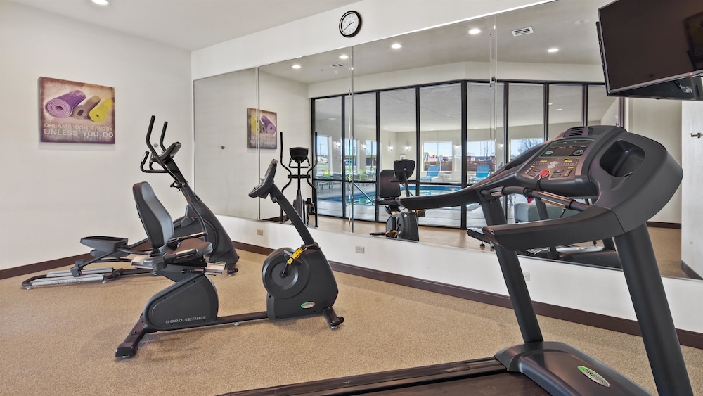 Best Western Lindsay Inn Suites 14/24