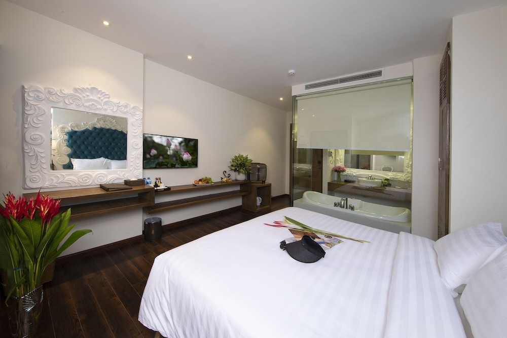 Blue Diamond Luxury Hotel 47/72