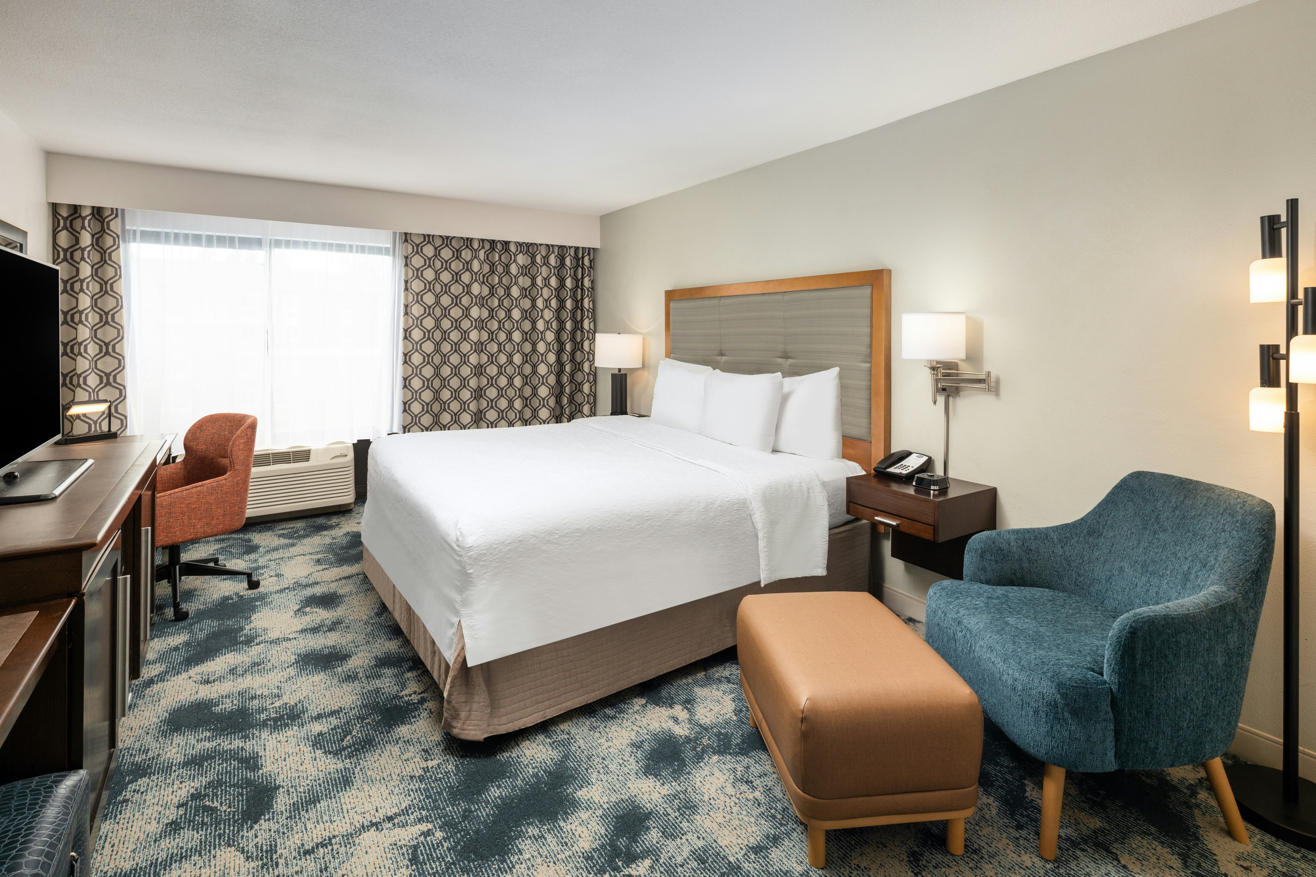 ROOM, KING BED