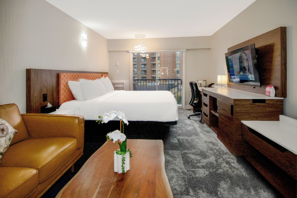 STANDARD, KING BED