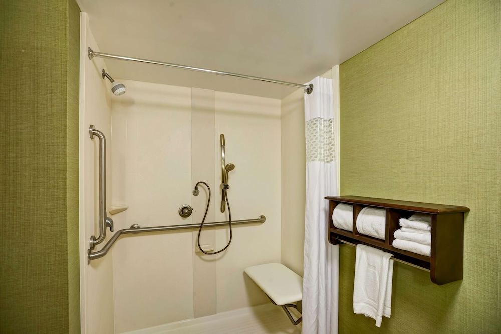 Hampton Inn Knoxville Airport 20/75