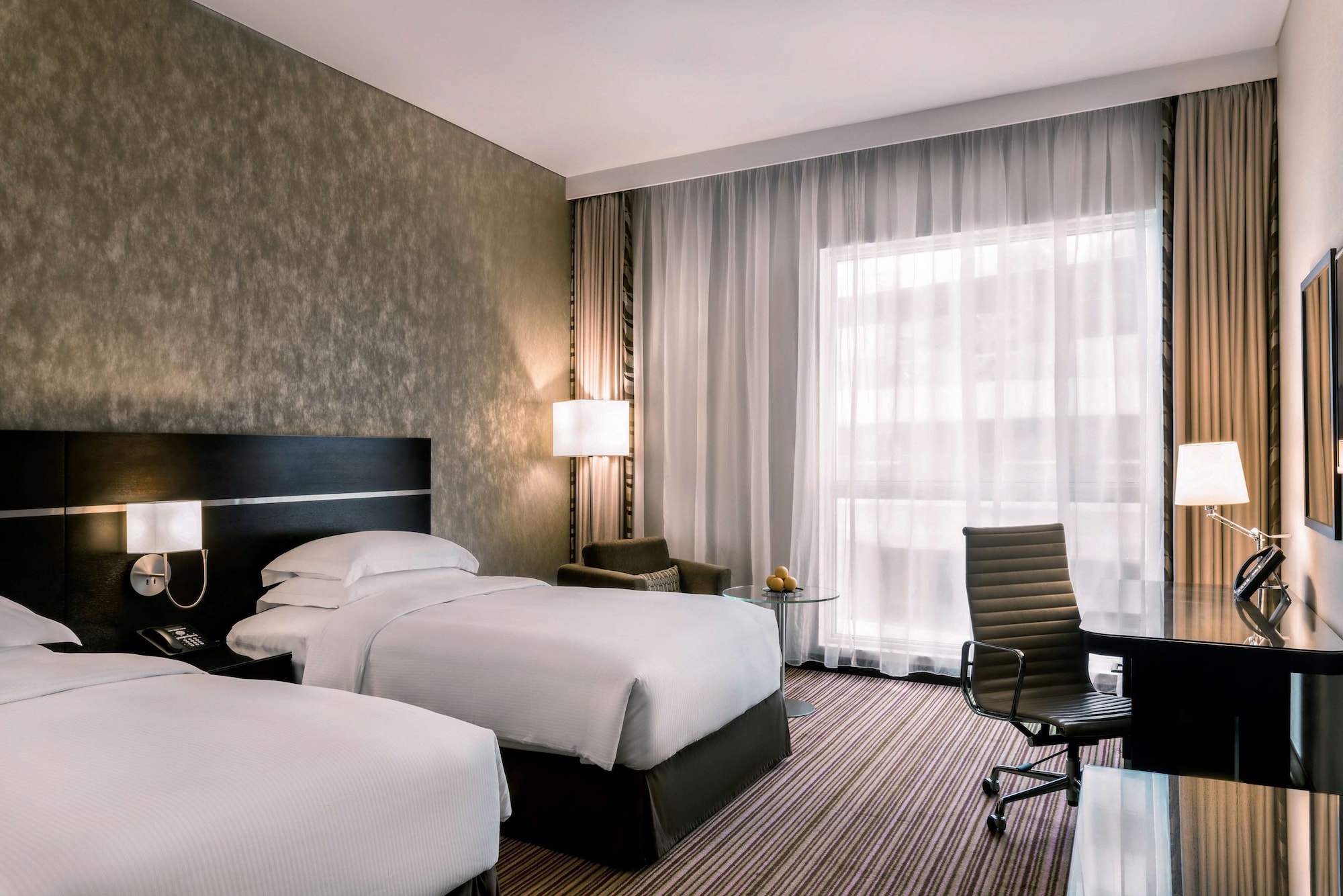 ROOM, TWIN BEDS