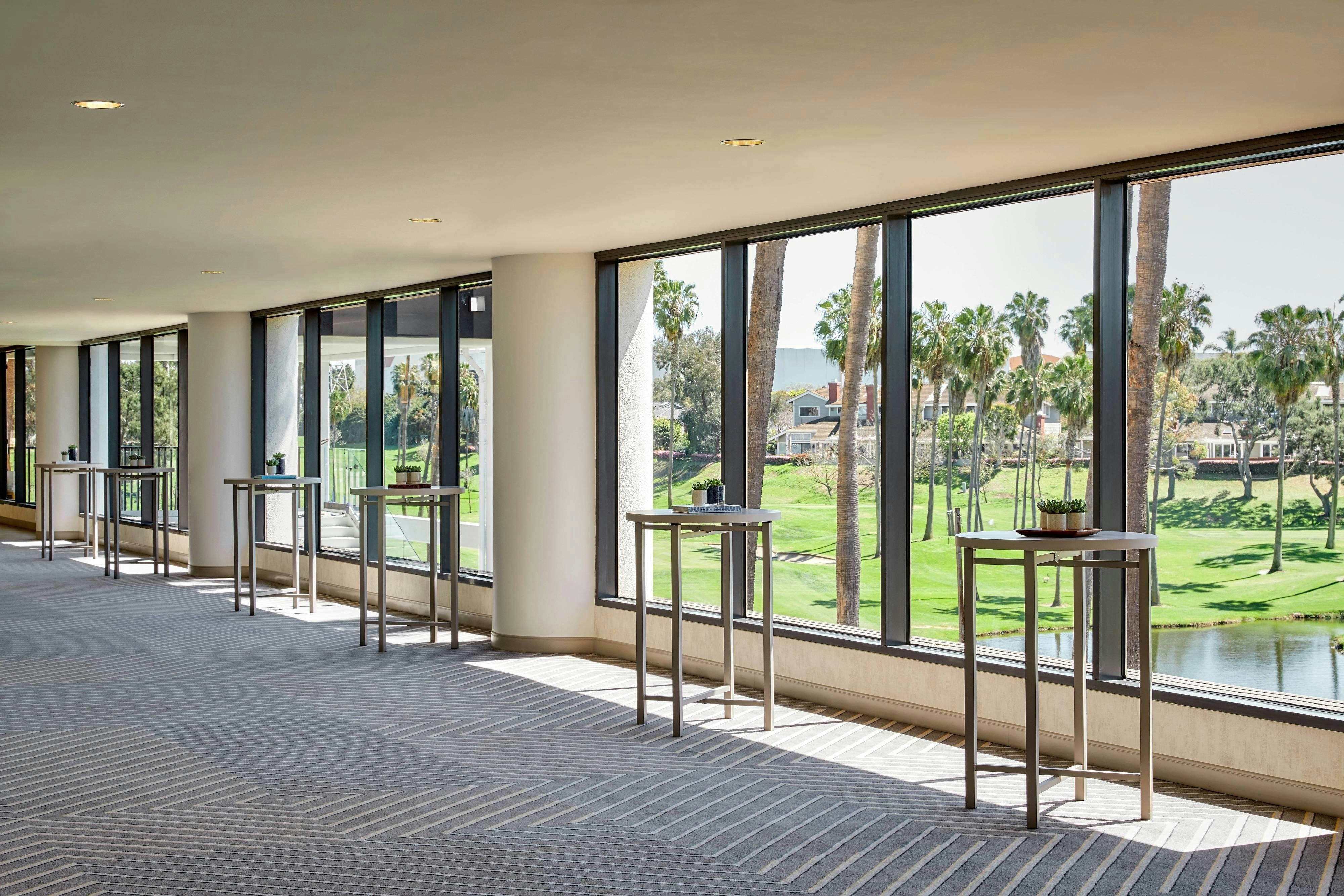 Westdrift Manhattan Beach, Autograph Collection 9/43
